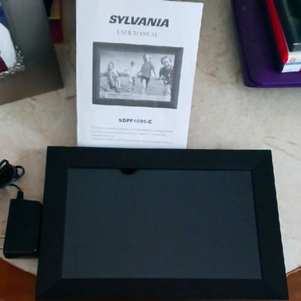 NWOT Black Digital Photo Frame By Sylvania